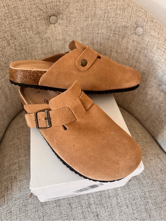 Quince Shoes - Quince water repellent dune Suede Slip-On Clog Mules size US 8